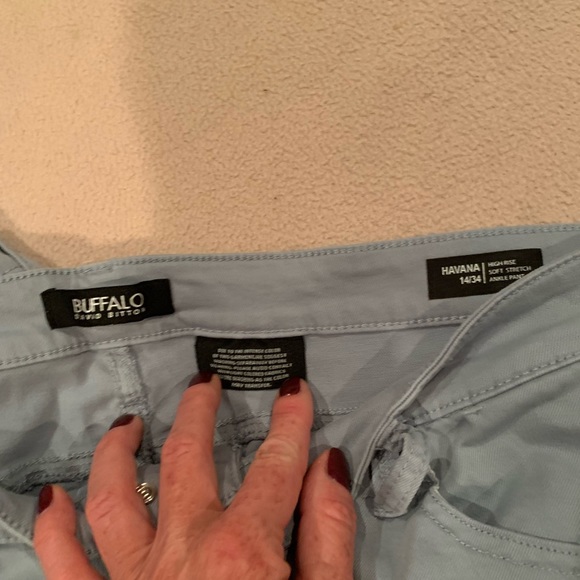 Buffalo David Bitton women 14/34 high rise soft stretch ankle jean new - Picture 2 of 4